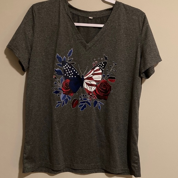Temu Tops - Charcoal V-Neck Tee with Butterfly and Rose Design